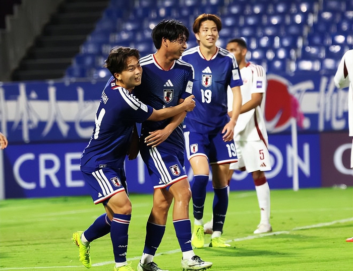 立博-U23亚洲杯8强已定6席：日本3战全胜轰10-0！今晚中国队冲击头名|阿联酋|叙利亚|韩国|小组|乌兹别克斯坦_新浪体育_新浪新闻