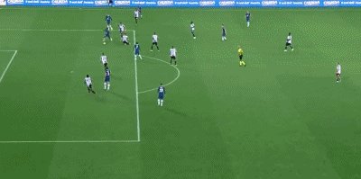 1659189939896096835.gif 斯特林.gif